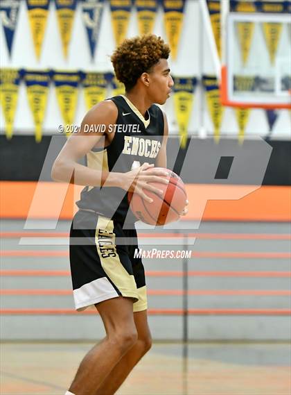 Thumbnail 2 in Enochs vs. Gunderson (Tiger Classic) photogallery.