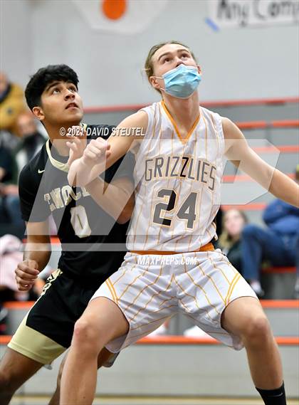 Thumbnail 3 in Enochs vs. Gunderson (Tiger Classic) photogallery.