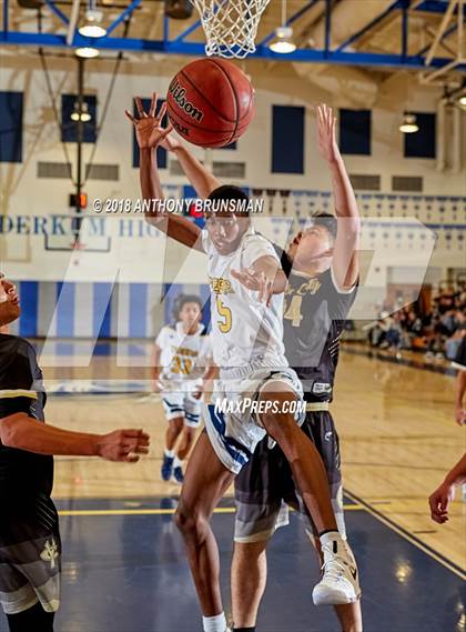 Thumbnail 1 in Yuba City @ Inderkum photogallery.