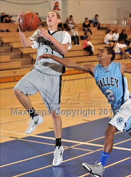 Thumbnail 3 in Ponderosa vs. Santa Ana Valley (MaxPreps Holiday Classic) photogallery.