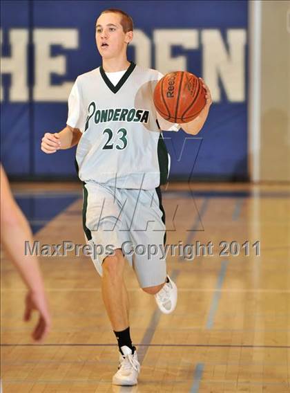 Thumbnail 3 in Ponderosa vs. Santa Ana Valley (MaxPreps Holiday Classic) photogallery.