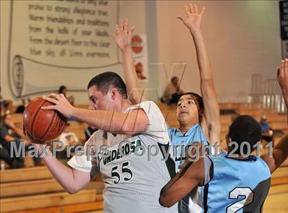 Thumbnail 2 in Ponderosa vs. Santa Ana Valley (MaxPreps Holiday Classic) photogallery.