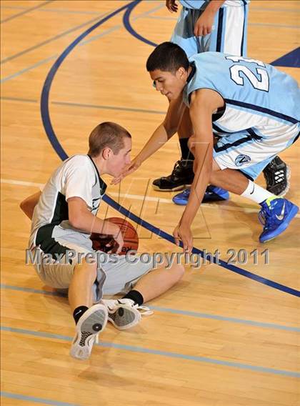 Thumbnail 3 in Ponderosa vs. Santa Ana Valley (MaxPreps Holiday Classic) photogallery.