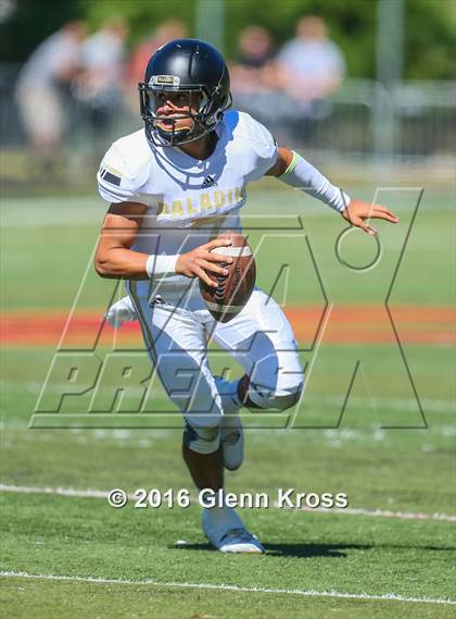 Thumbnail 1 in Paramus Catholic @ Bergen Catholic photogallery.