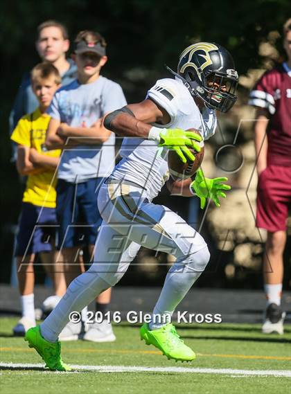 Thumbnail 2 in Paramus Catholic @ Bergen Catholic photogallery.
