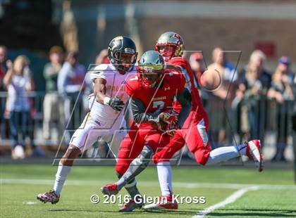 Thumbnail 3 in Paramus Catholic @ Bergen Catholic photogallery.
