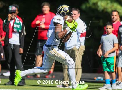 Thumbnail 3 in Paramus Catholic @ Bergen Catholic photogallery.
