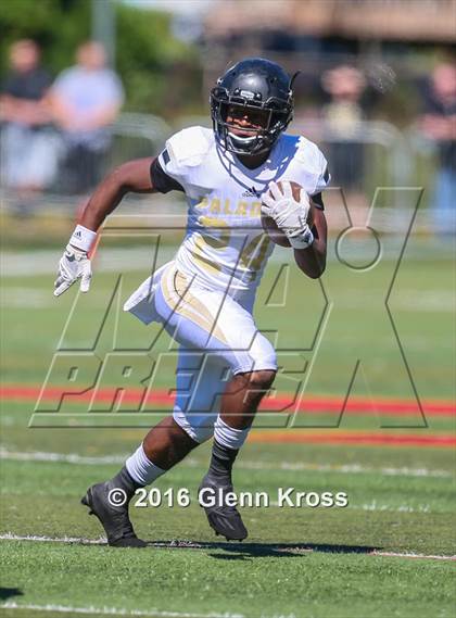 Thumbnail 1 in Paramus Catholic @ Bergen Catholic photogallery.