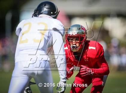 Thumbnail 2 in Paramus Catholic @ Bergen Catholic photogallery.