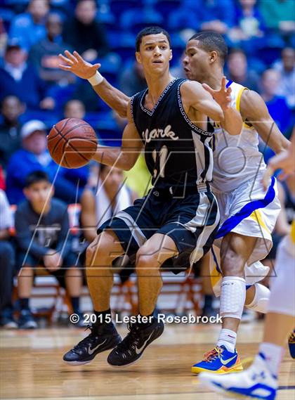 Thumbnail 1 in Clemens vs. Clark (6A Regional Quarterfinal) photogallery.