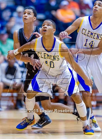 Thumbnail 2 in Clemens vs. Clark (6A Regional Quarterfinal) photogallery.