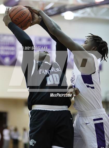 Thumbnail 1 in Pickerington North vs Pickerington Central photogallery.
