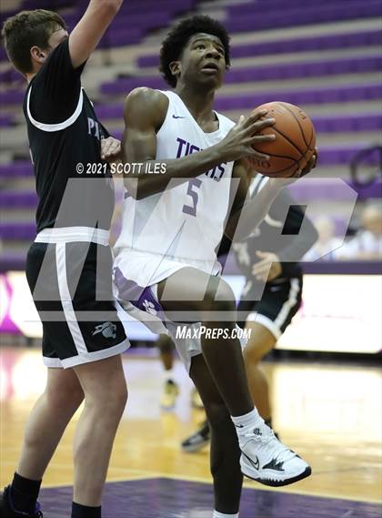 Thumbnail 2 in Pickerington North vs Pickerington Central photogallery.