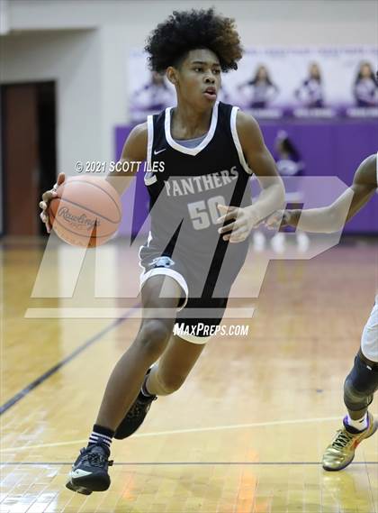 Thumbnail 3 in Pickerington North vs Pickerington Central photogallery.