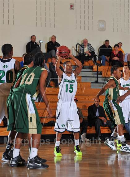 Thumbnail 3 in Aurora Central vs. Overland photogallery.