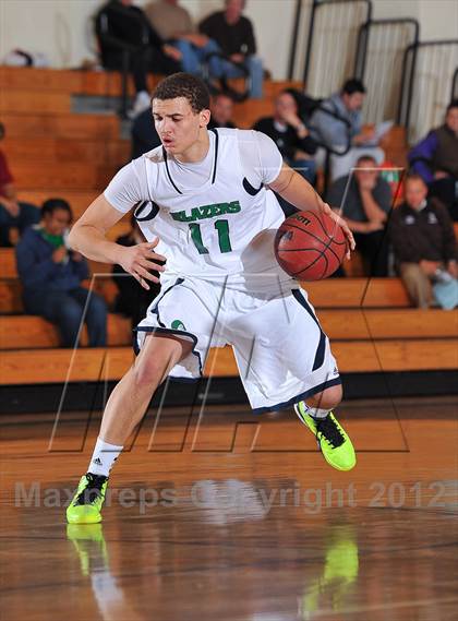 Thumbnail 2 in Aurora Central vs. Overland photogallery.