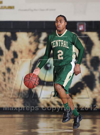 Thumbnail 3 in Aurora Central vs. Overland photogallery.