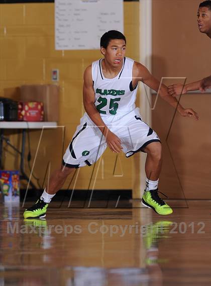 Thumbnail 3 in Aurora Central vs. Overland photogallery.