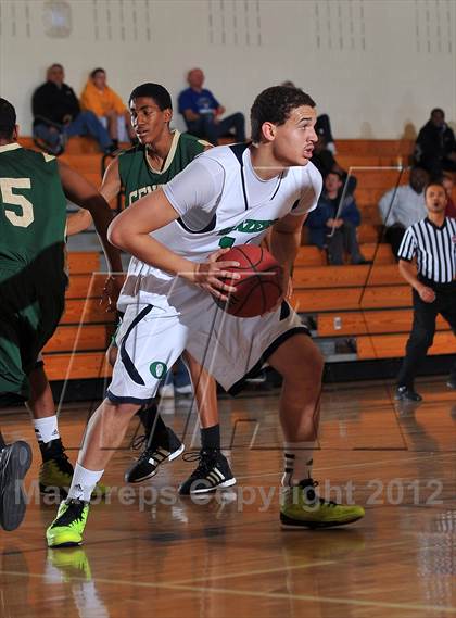 Thumbnail 2 in Aurora Central vs. Overland photogallery.