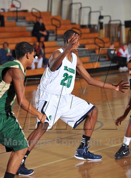 Thumbnail 1 in Aurora Central vs. Overland photogallery.