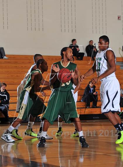 Thumbnail 1 in Aurora Central vs. Overland photogallery.