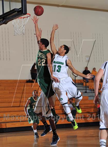 Thumbnail 3 in Aurora Central vs. Overland photogallery.