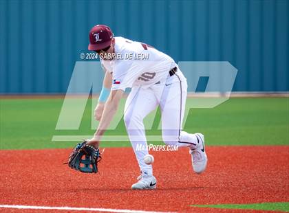 Thumbnail 1 in Lopez @ London (Port Isabel Tournament) photogallery.