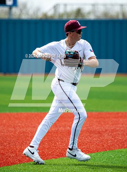 Thumbnail 3 in Lopez @ London (Port Isabel Tournament) photogallery.