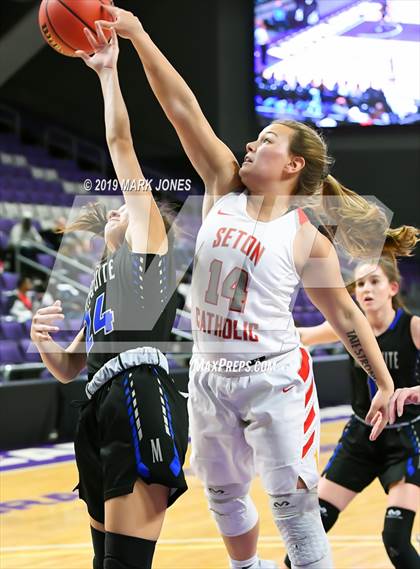 Thumbnail 3 in Mesquite vs. Seton Catholic (AIA 4A Semifinal) photogallery.