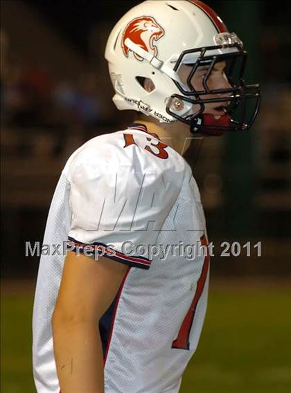 Thumbnail 2 in Foran @ Xavier photogallery.
