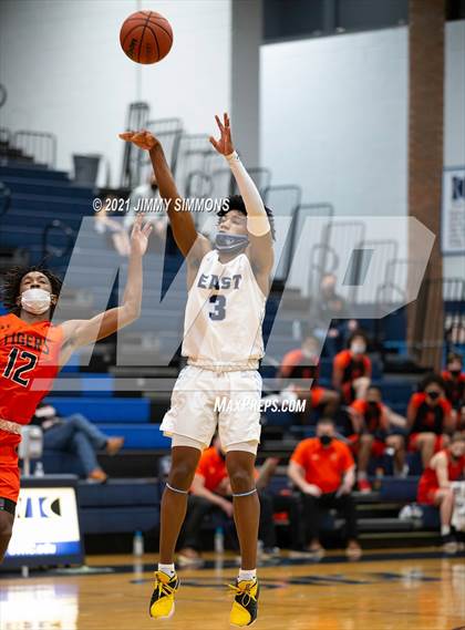 Thumbnail 1 in Edwardsville @ Belleville East photogallery.