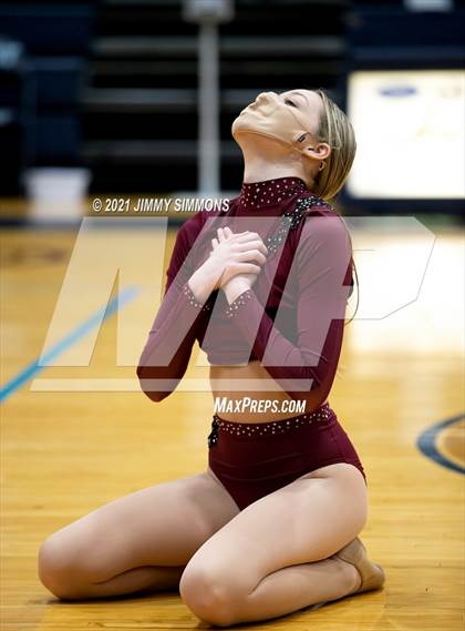 Thumbnail 1 in Edwardsville @ Belleville East photogallery.