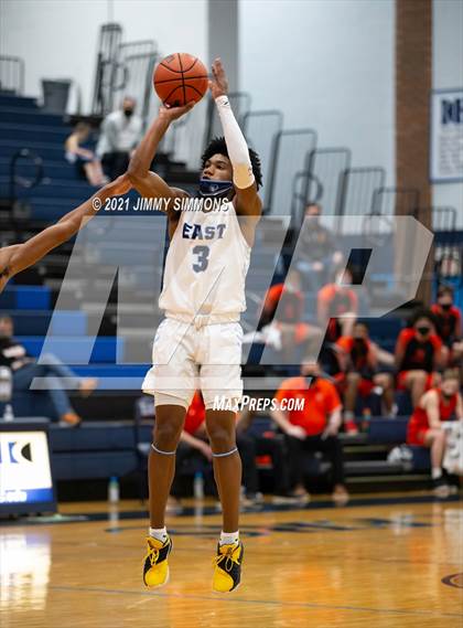 Thumbnail 3 in Edwardsville @ Belleville East photogallery.