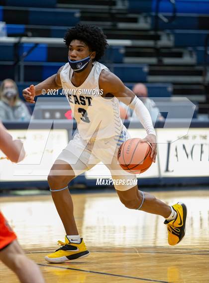 Thumbnail 3 in Edwardsville @ Belleville East photogallery.