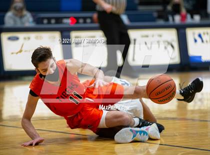 Thumbnail 2 in Edwardsville @ Belleville East photogallery.