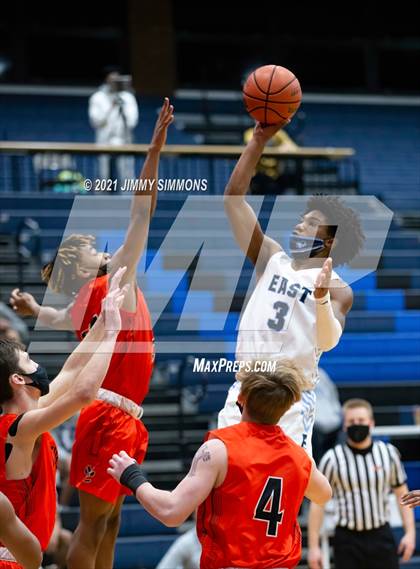 Thumbnail 1 in Edwardsville @ Belleville East photogallery.