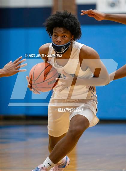 Thumbnail 2 in Edwardsville @ Belleville East photogallery.