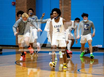 Thumbnail 2 in Edwardsville @ Belleville East photogallery.