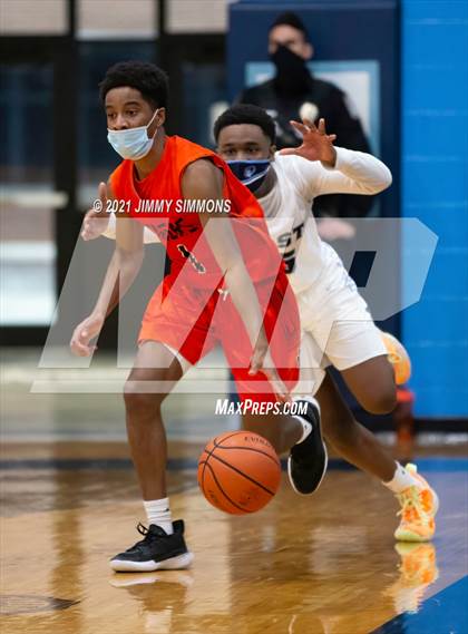 Thumbnail 1 in Edwardsville @ Belleville East photogallery.