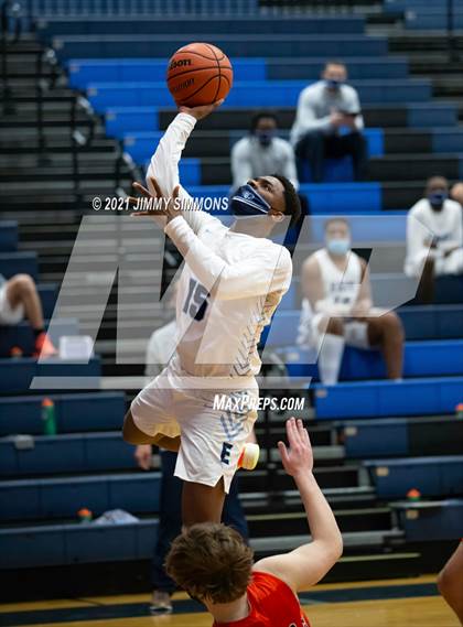 Thumbnail 2 in Edwardsville @ Belleville East photogallery.