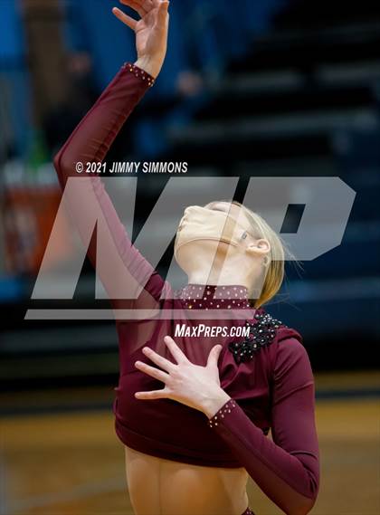 Thumbnail 3 in Edwardsville @ Belleville East photogallery.