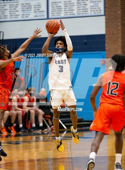 Thumbnail 3 in Edwardsville @ Belleville East photogallery.