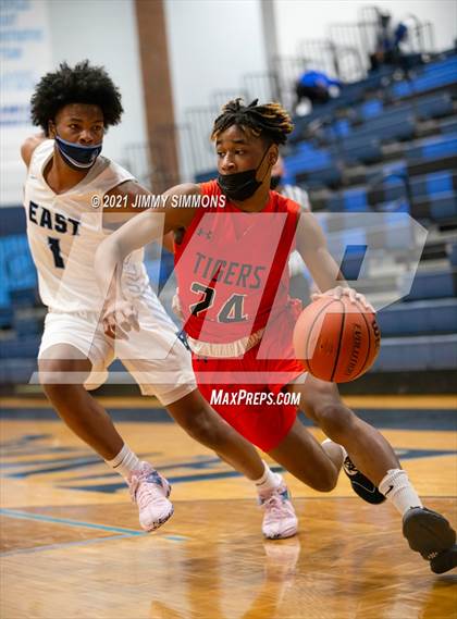 Thumbnail 2 in Edwardsville @ Belleville East photogallery.