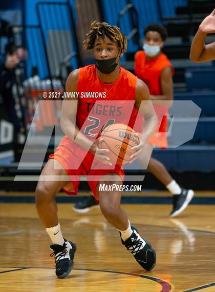 Thumbnail 2 in Edwardsville @ Belleville East photogallery.