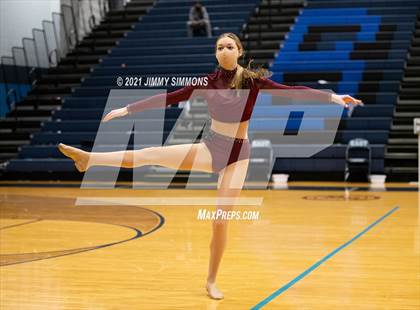 Thumbnail 2 in Edwardsville @ Belleville East photogallery.