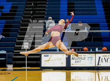 Thumbnail 2 in Edwardsville @ Belleville East photogallery.