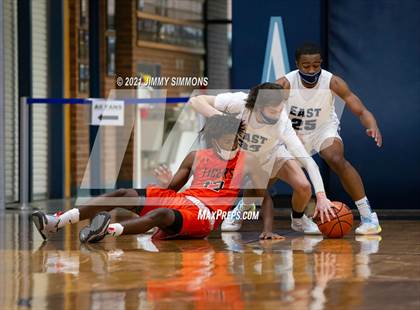 Thumbnail 3 in Edwardsville @ Belleville East photogallery.