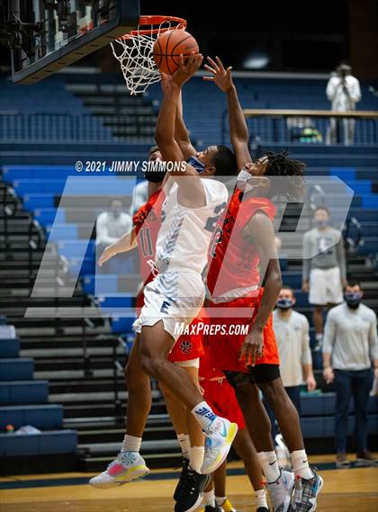 Thumbnail 3 in Edwardsville @ Belleville East photogallery.