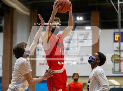 Thumbnail 2 in Edwardsville @ Belleville East photogallery.