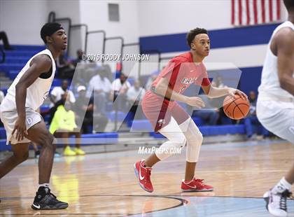 Thumbnail 2 in Duncanville vs. Atascocita (McDonald's Texas Invitational) photogallery.